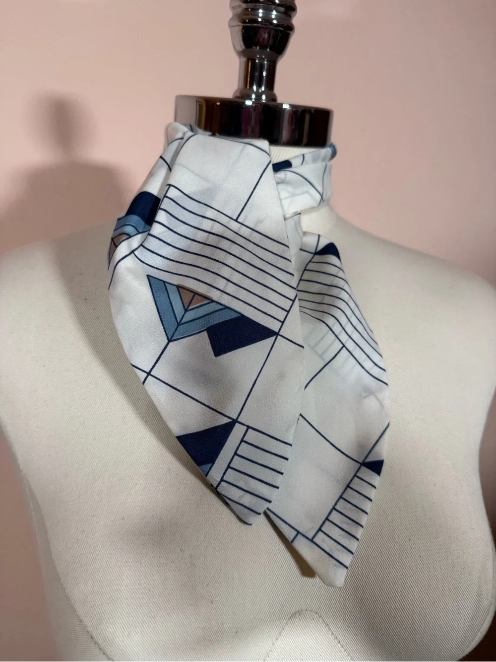 Vintage 1960's Retro Art deco blue white geometric Nautical Bow neck scarf crava